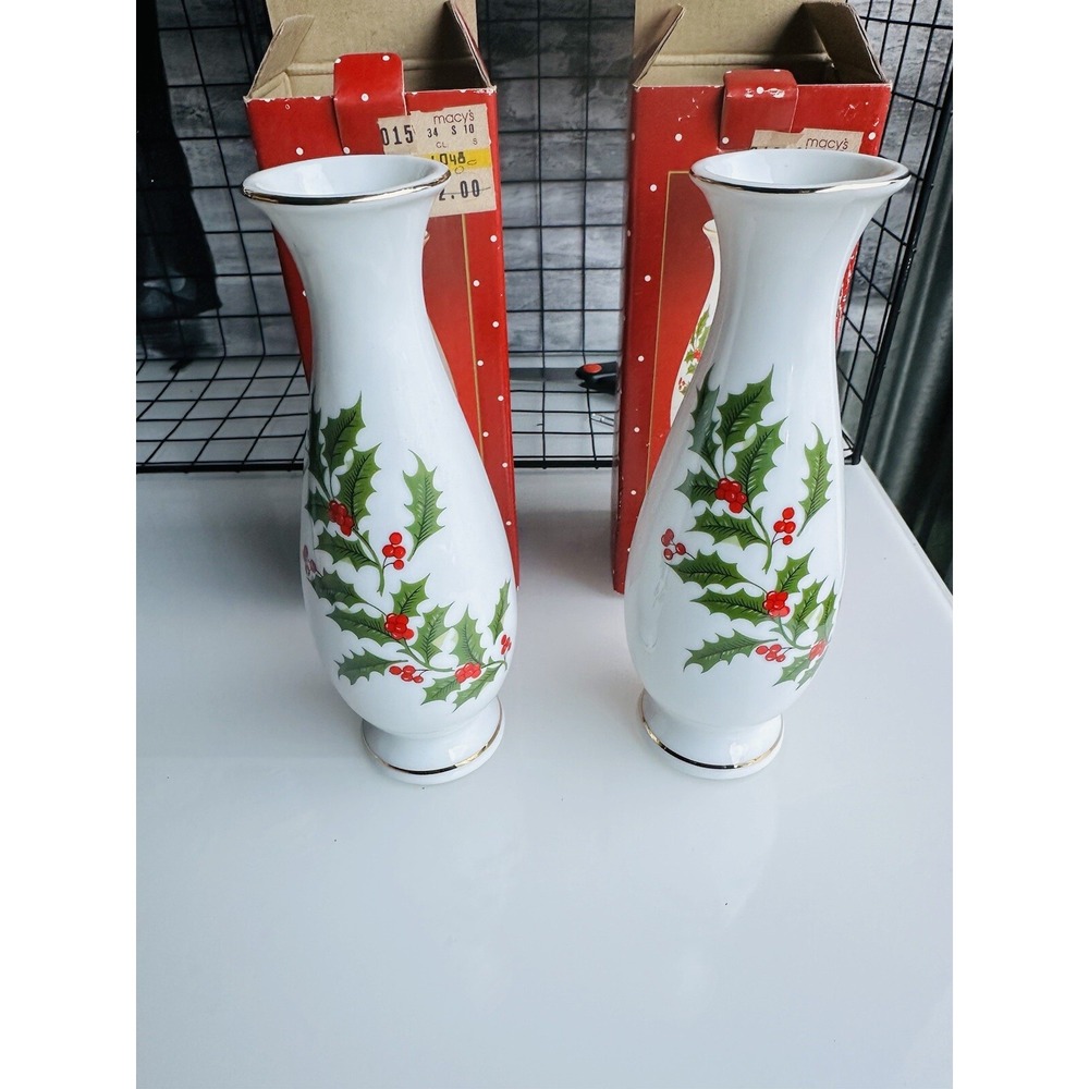 New In Box Christmas, Tall Bud Vase 6 1/2 in‎ #J3319A